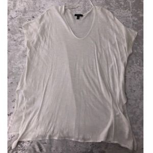 ✨RDI✨ White Top w/multiple was to wear